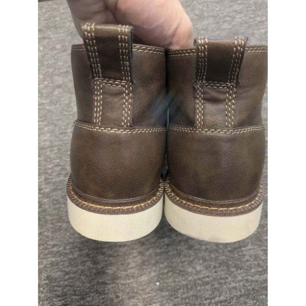 NEW Buffalo Metcalf Chukka Boots Men's 11 Brown Memory Foam Faux‎ Leather
